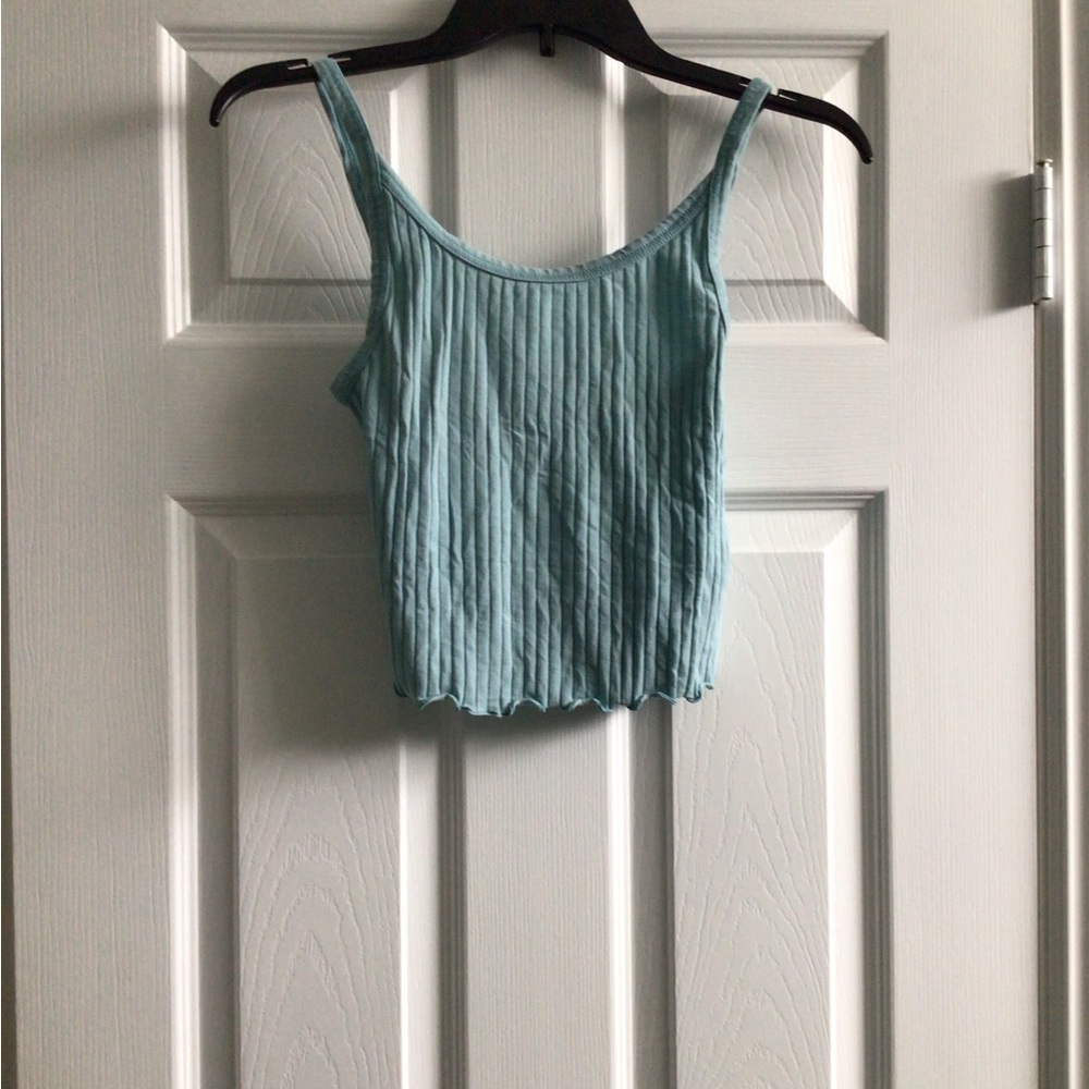 mint colored ribbed old navy tank top with lettuce hem, size women’s small petit